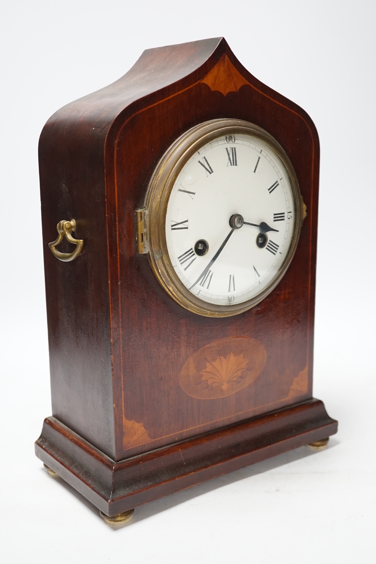 An Edwardian shell inlay mantel clock, 34cm high